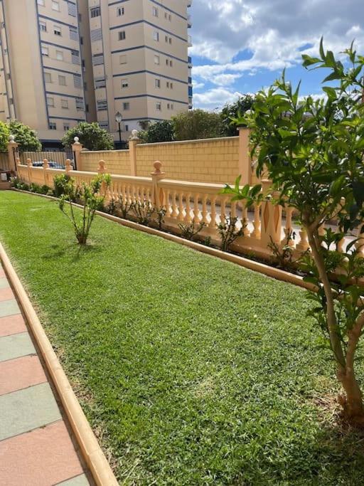 Estudio En Fuengirola Con Vistas Al Mar Exterior foto